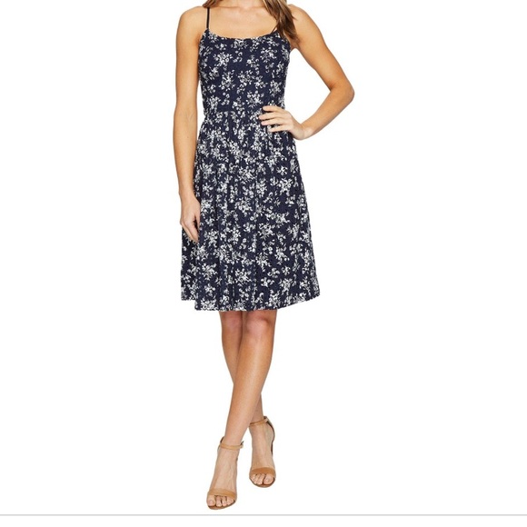 Maggie London Eyelet Flowy Dress Size 4 - Picture 1 of 7